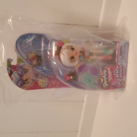 Toy - Picture 2 of 5